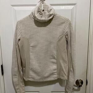 Nike Pro HyperWarm Women’s Pullover Sweater Long Sleeve Cream Size Medium